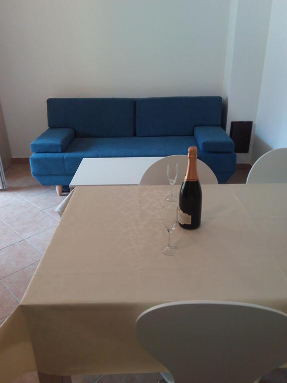אומאג Apartmani Svjetionik מראה חיצוני תמונה