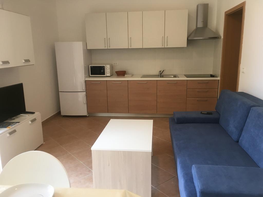 אומאג Apartmani Svjetionik מראה חיצוני תמונה