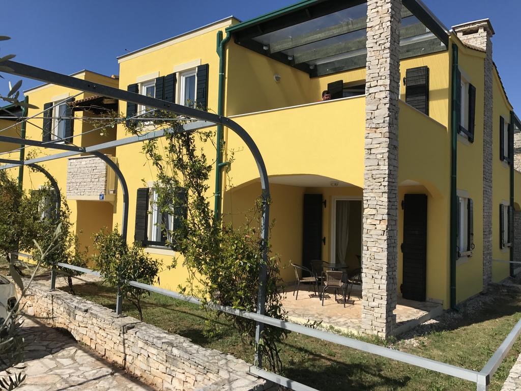 אומאג Apartmani Svjetionik מראה חיצוני תמונה