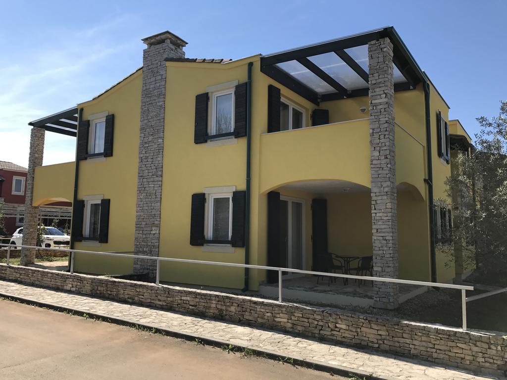 אומאג Apartmani Svjetionik מראה חיצוני תמונה