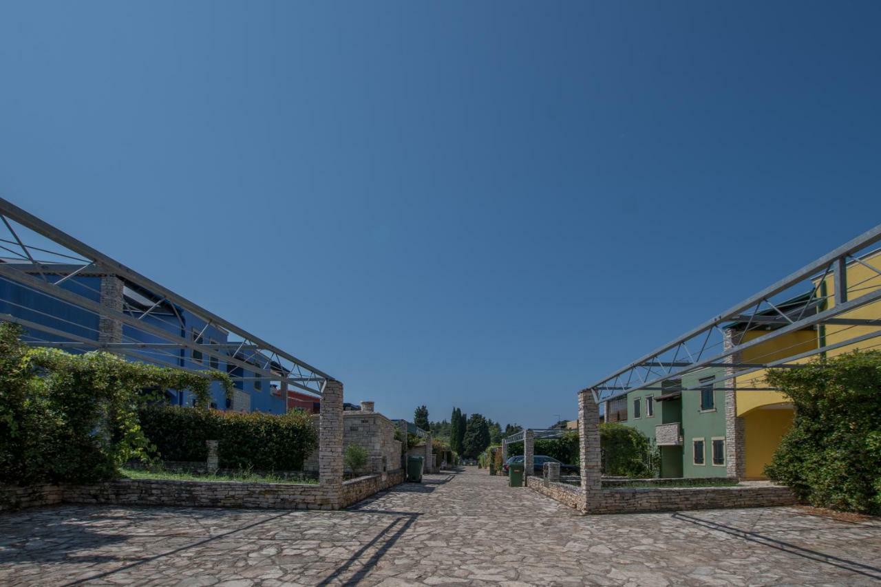 אומאג Apartmani Svjetionik מראה חיצוני תמונה