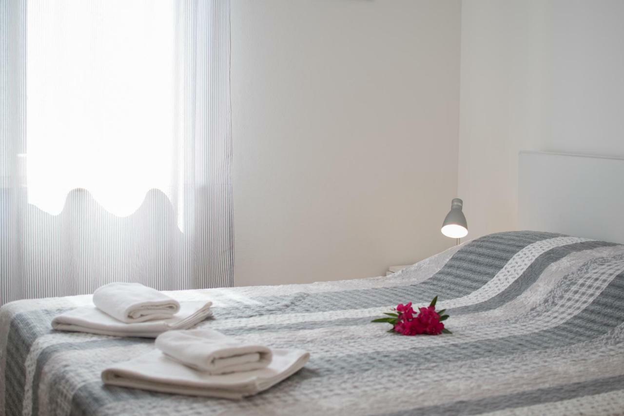 אומאג Apartmani Svjetionik מראה חיצוני תמונה