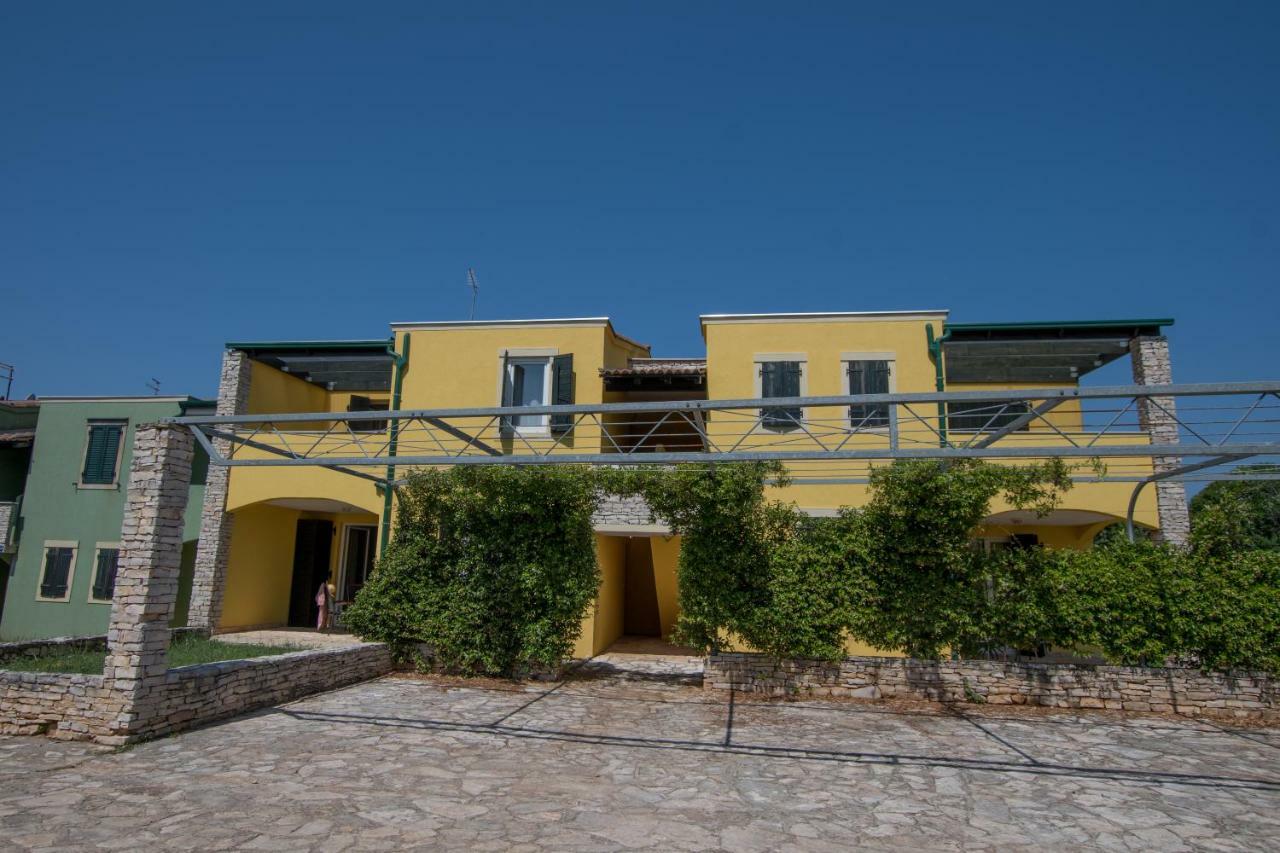 אומאג Apartmani Svjetionik מראה חיצוני תמונה